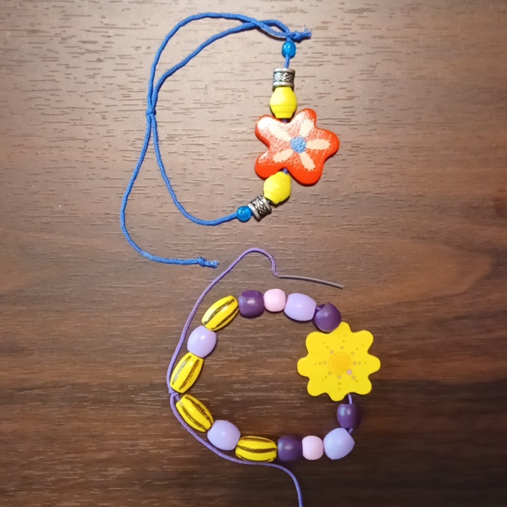 2 Wooden Beaded Bracelet Bucket